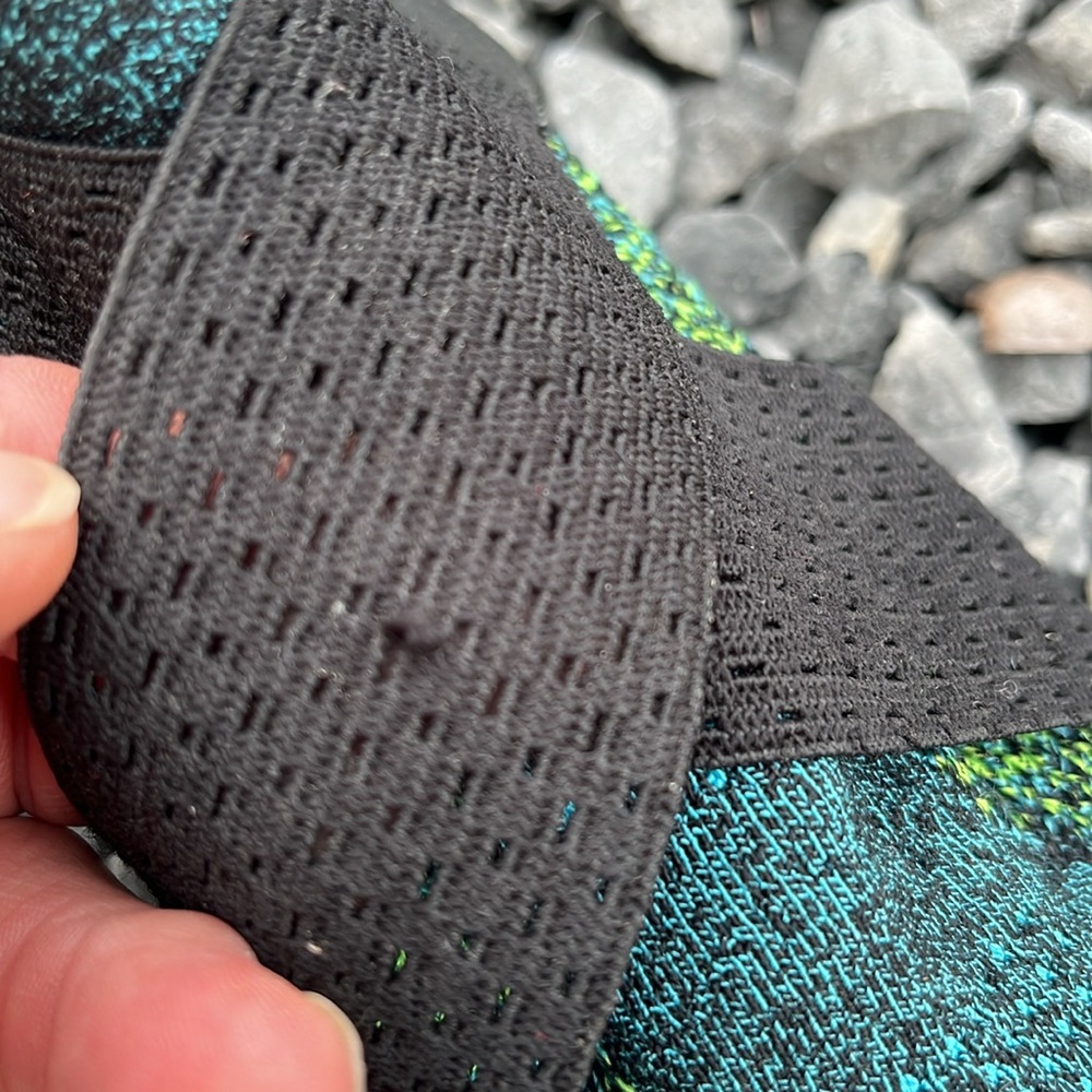 Nike Run Fly knit Black and Teal Cross-Strap Sneakers - Picture 5 of 9